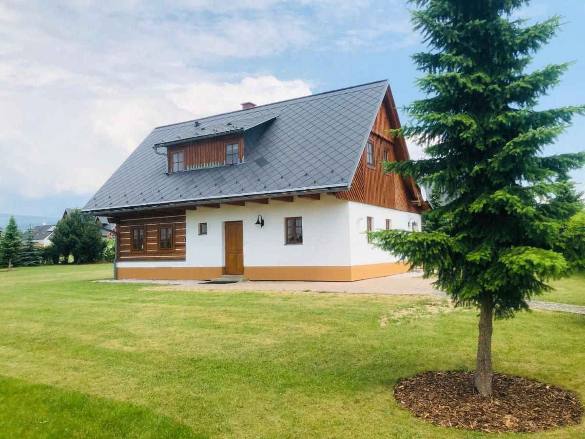 Roubenka Adel Villa Vrchlabí Eksteriør billede